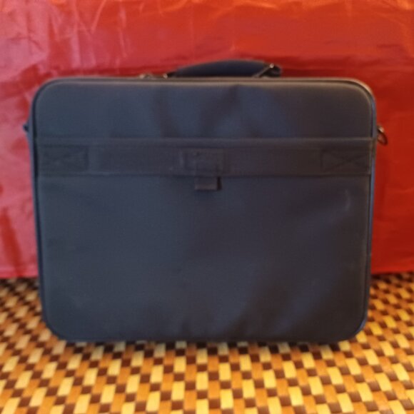 Targus Light Weight Laptop Computer Messenger Bag Black Nylon Canvas TVR300 - Picture 2 of 4